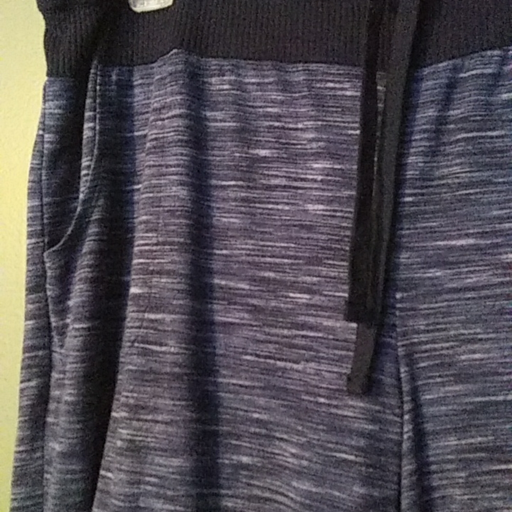 Women's Secret Treasures Pajama Separates - Picture 3 of 9